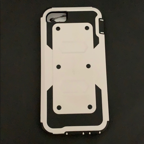 iPhone SE case - Picture 2 of 3